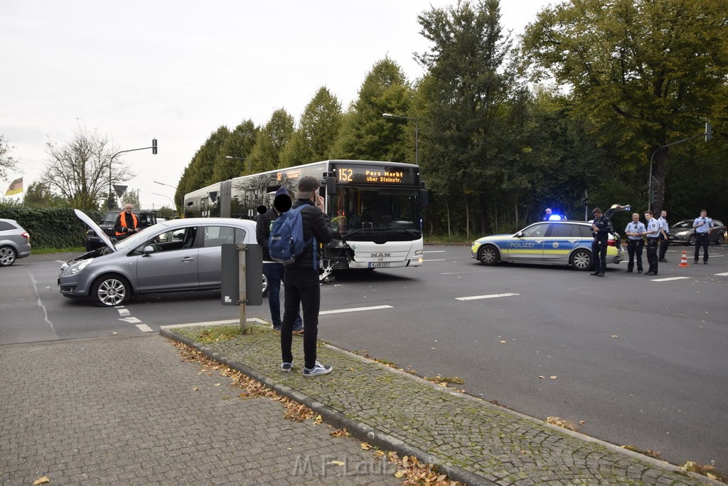 VU Bus Pkw Koeln Porz Gremberghoven Steinstr Konrad Adenauerstr P08.JPG - Miklos Laubert